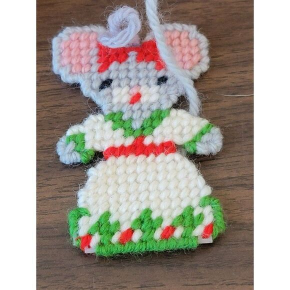 Crochet knit pattern Mouse girl dress ornament Xmas decor - Picture 2 of 3